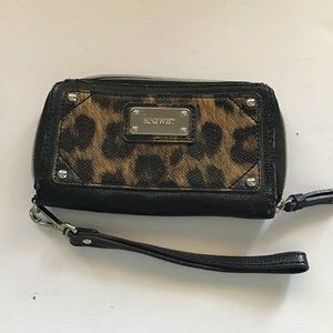 9 West black & leopard clutch/wristlet w/strap